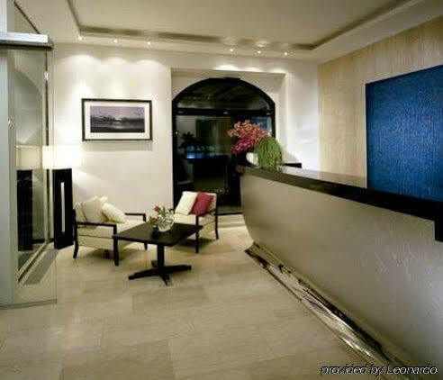 Design Merrion Hotel Praga Esterno foto